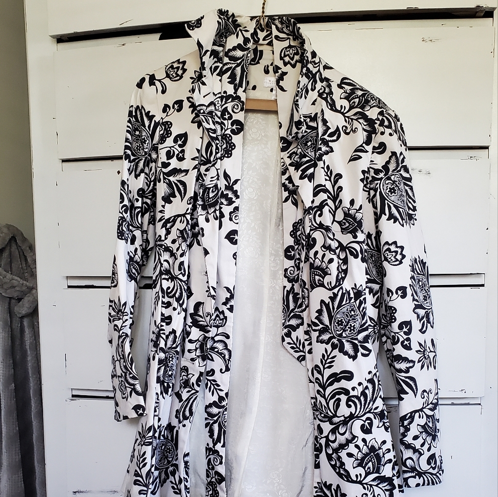 White Market Black House light jacket size XS